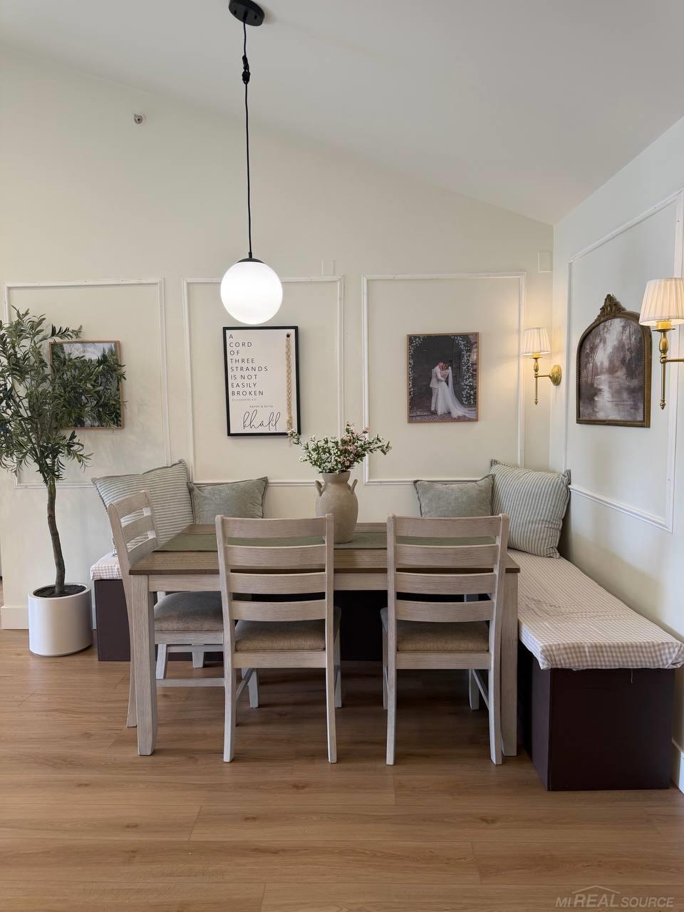 45543 Hidden view Court