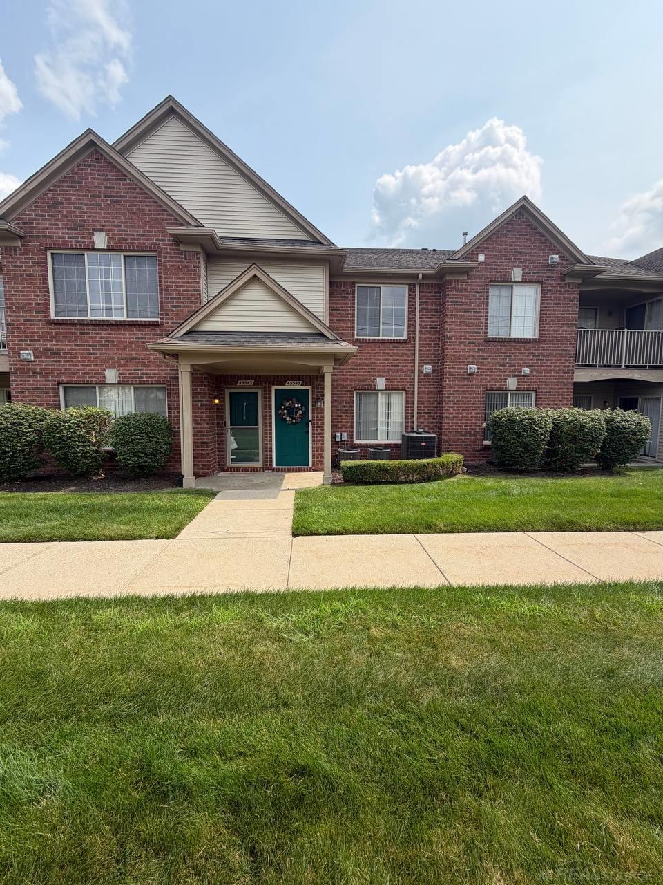 45543 Hidden view Court