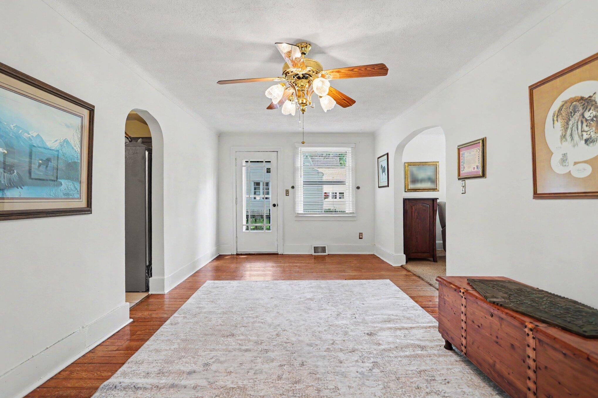 414 N Mulberry Street