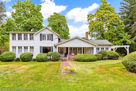 8051 Bridge Lake Road Road N Springfield Charter Township MI 48348