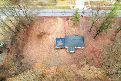 816 S SCHUMAN Street Westland City MI 48186