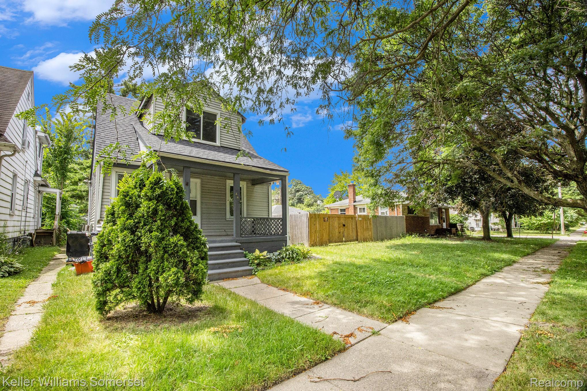 449 W Evelyn Avenue