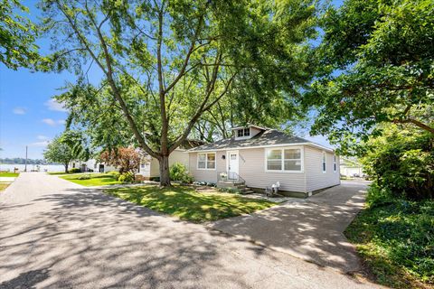 17545 Reenders Street Ferrysburg City MI 49456