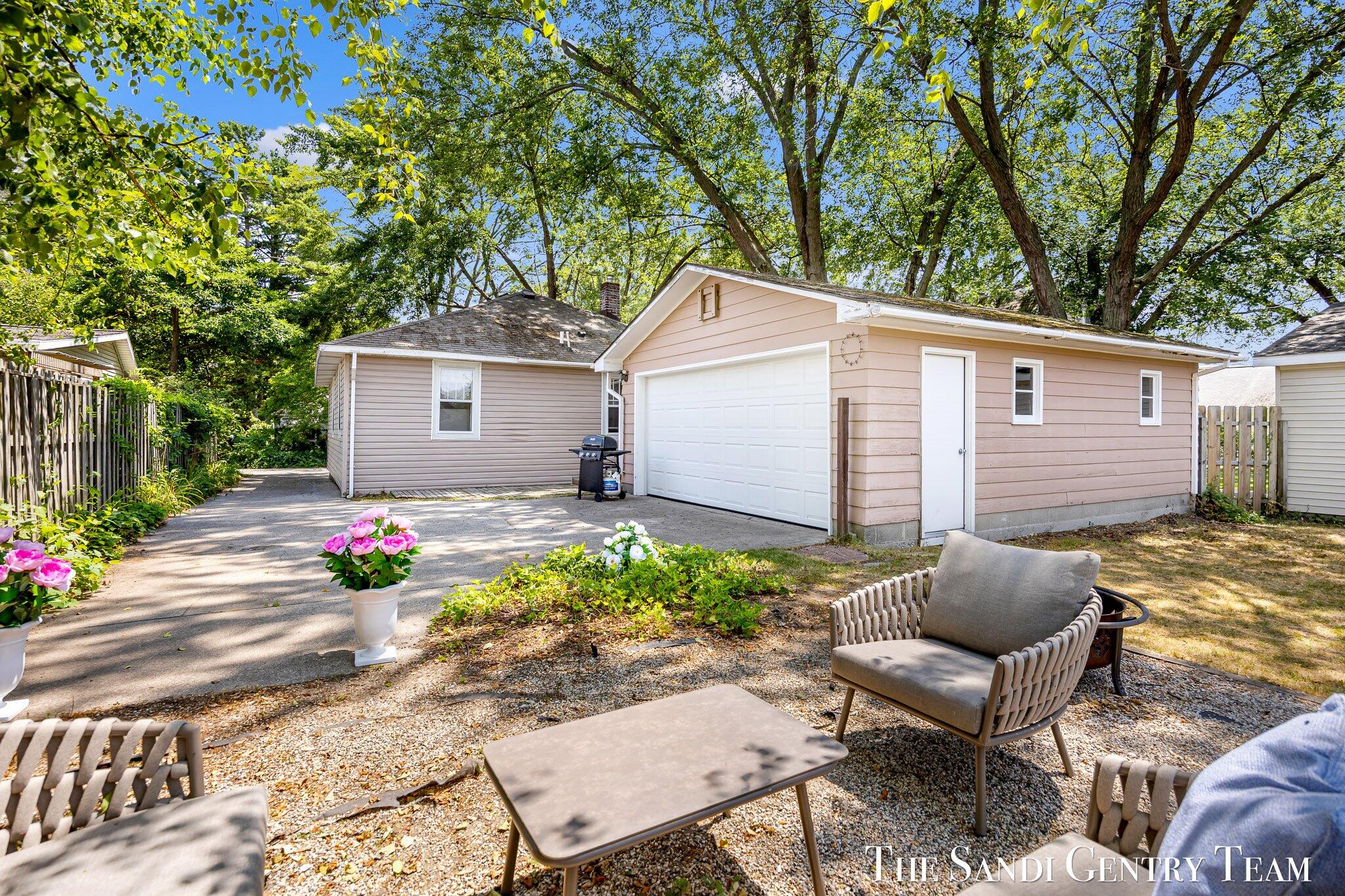 17545 Reenders Street