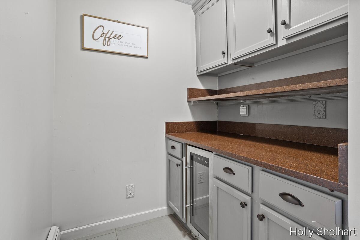 903 Cram Lane