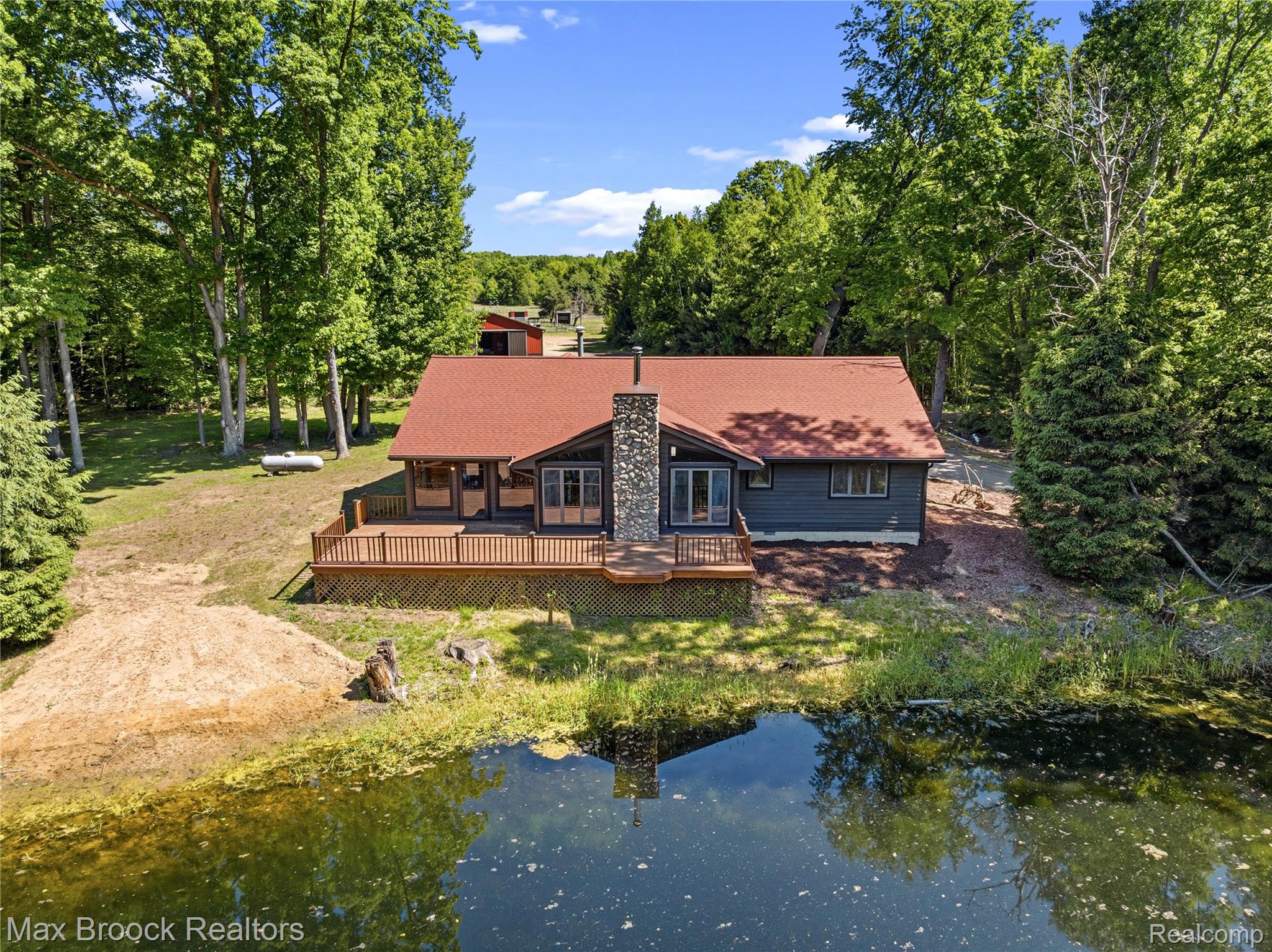 892 W Barnes Lake Road
