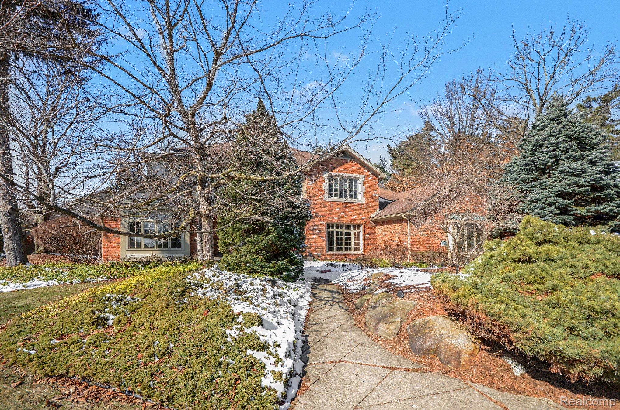 4280 Woodlands