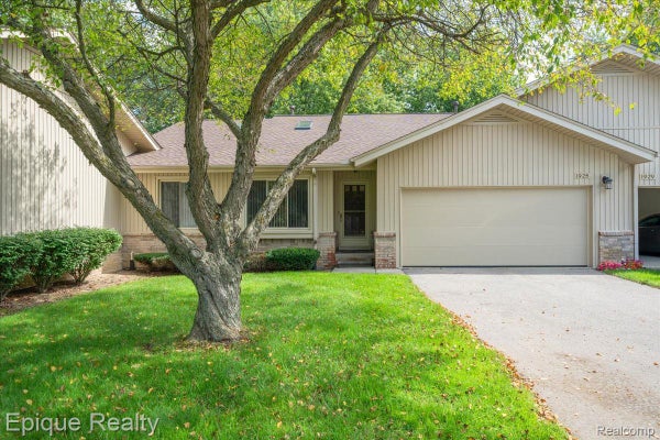1925 COUNTRY LN, LAKE ORION, MI 48360 - Image 0faeaf21b746d8a7103b5ab5a59c602b/182582033