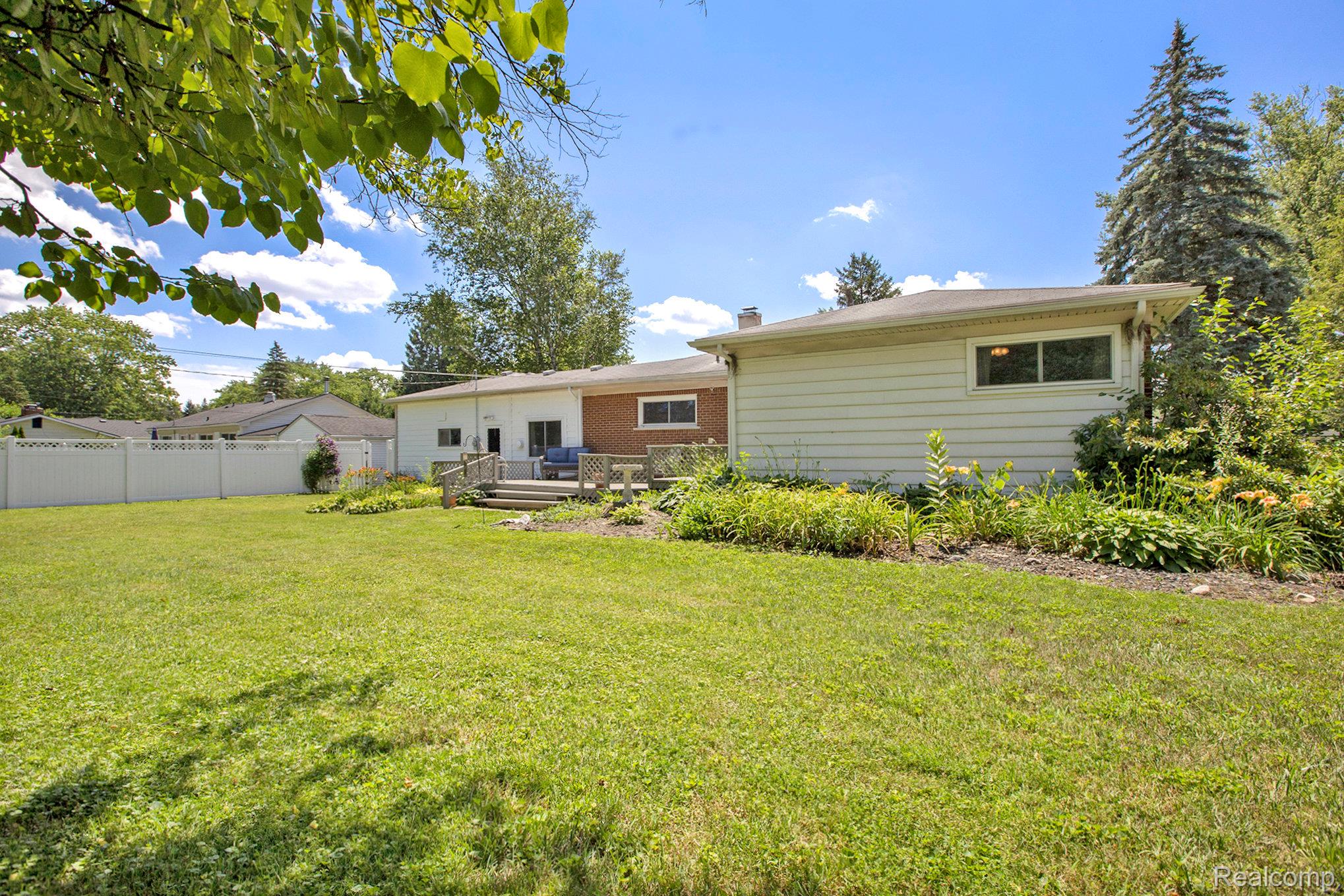 Taylor City, Michigan 48180, United States, 3 Bedrooms Bedrooms, ,2 BathroomsBathrooms,Residential,Coming Soon,168638