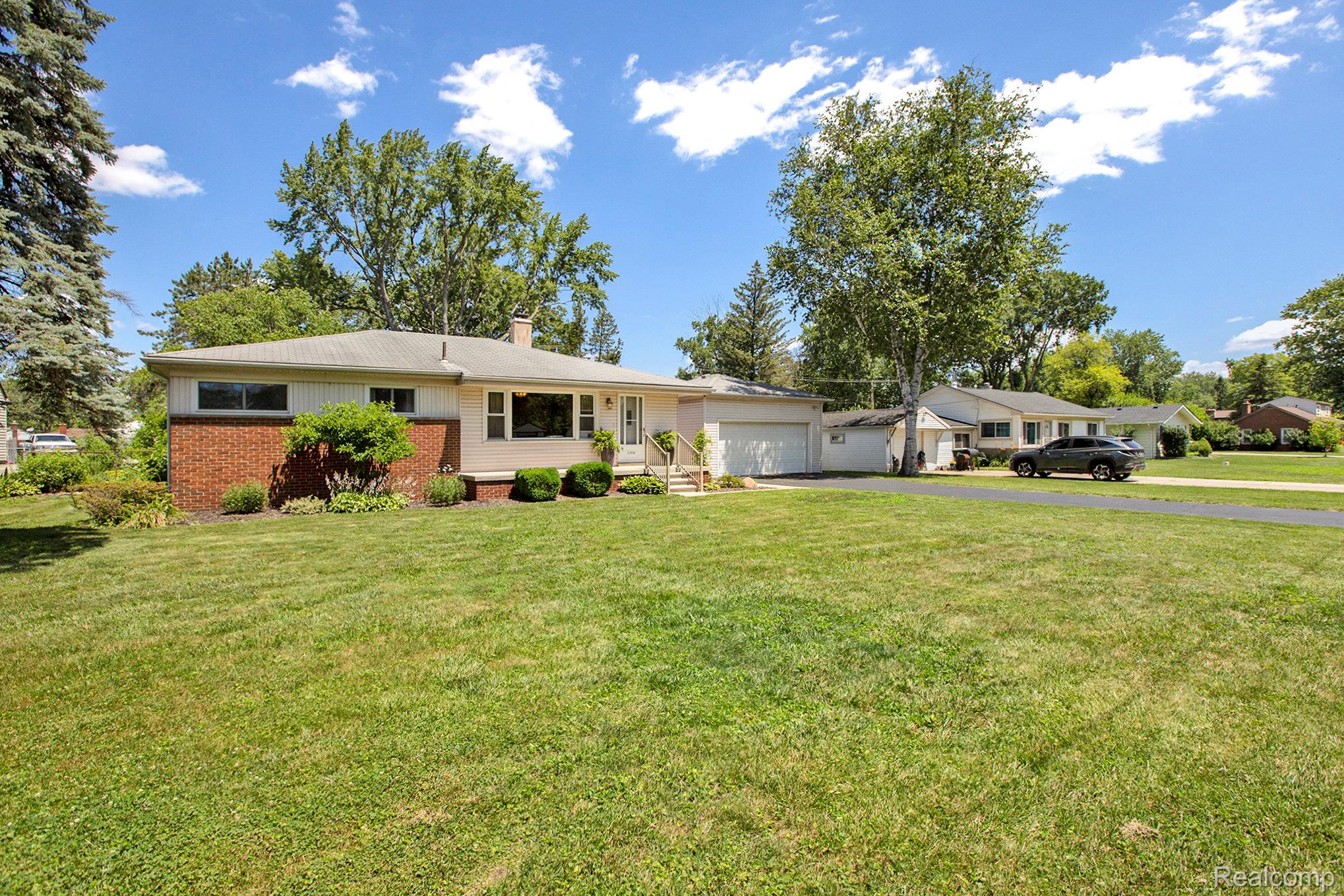 Taylor City, Michigan 48180, United States, 3 Bedrooms Bedrooms, ,2 BathroomsBathrooms,Residential,Coming Soon,168638