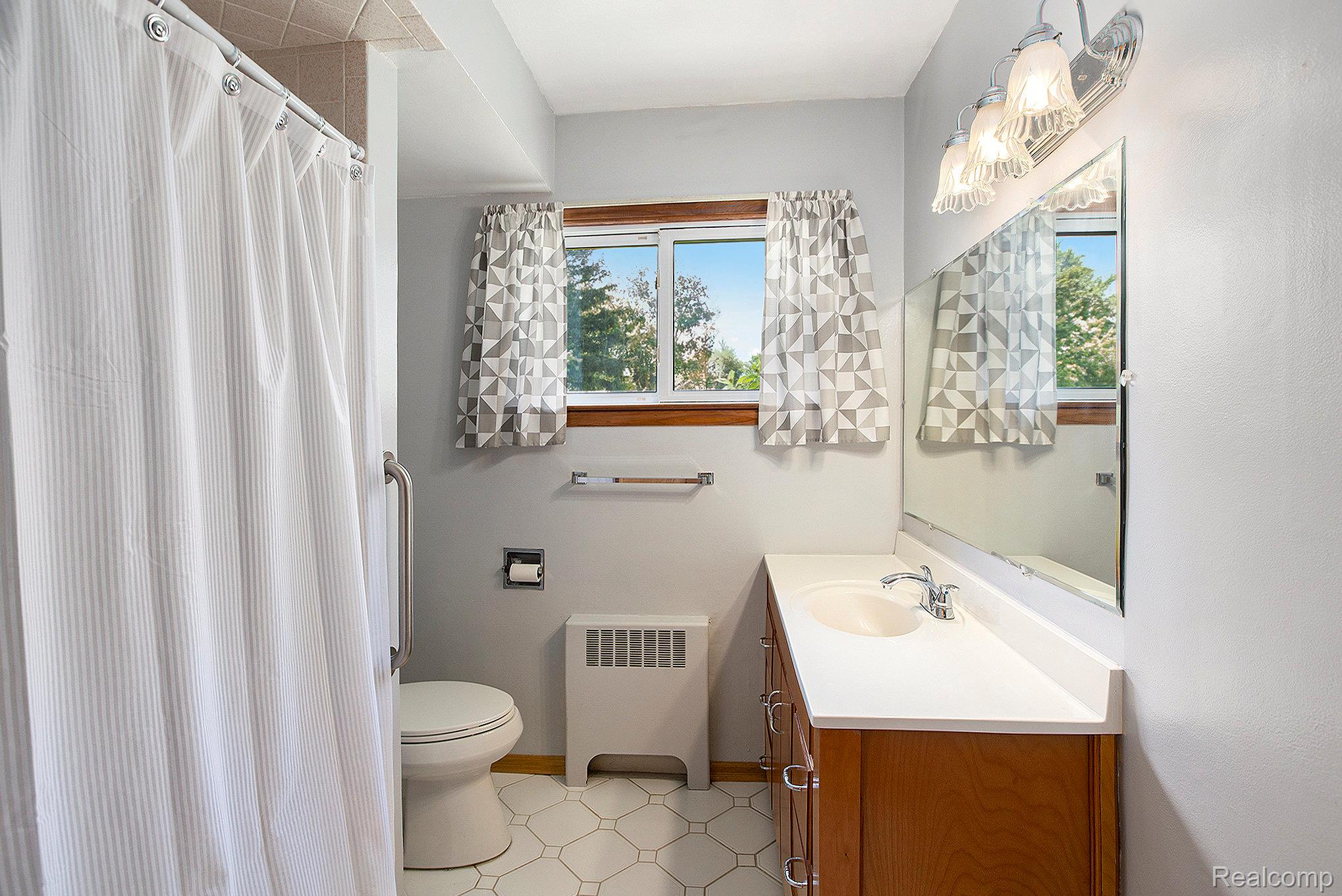 Taylor City, Michigan 48180, United States, 3 Bedrooms Bedrooms, ,2 BathroomsBathrooms,Residential,Coming Soon,168638