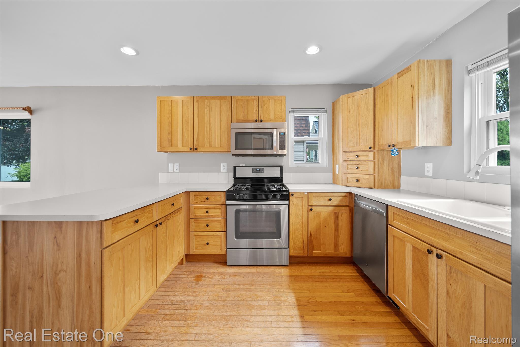8870 RUSHSIDE Drive