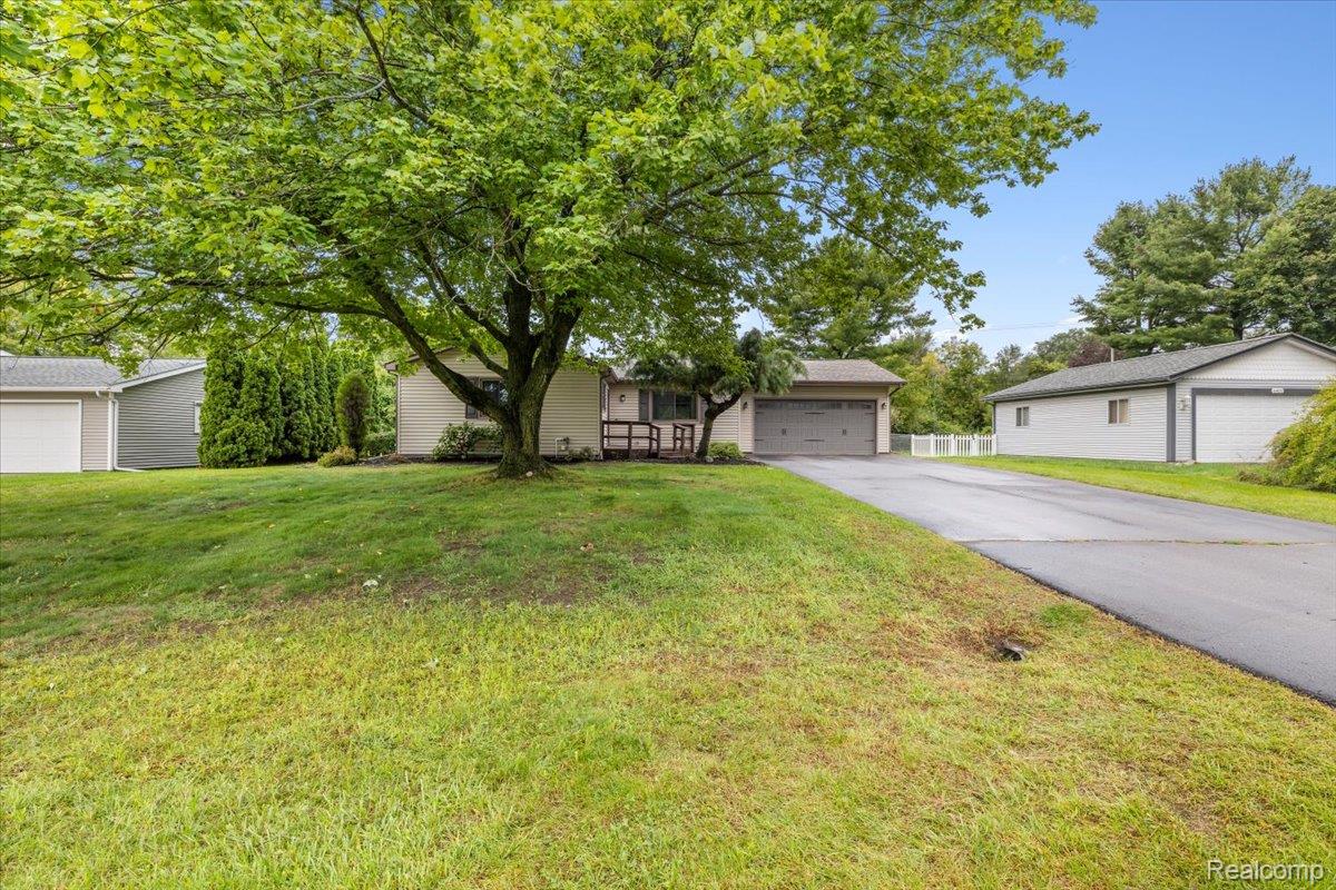 6412 Wildflower Lane