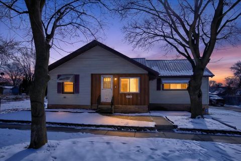 2138 E Whittemore Avenue Burton City MI 48529