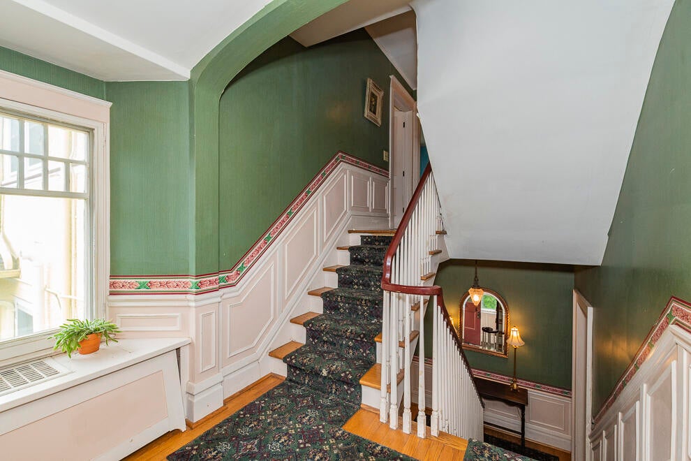 119 Prairie Avenue