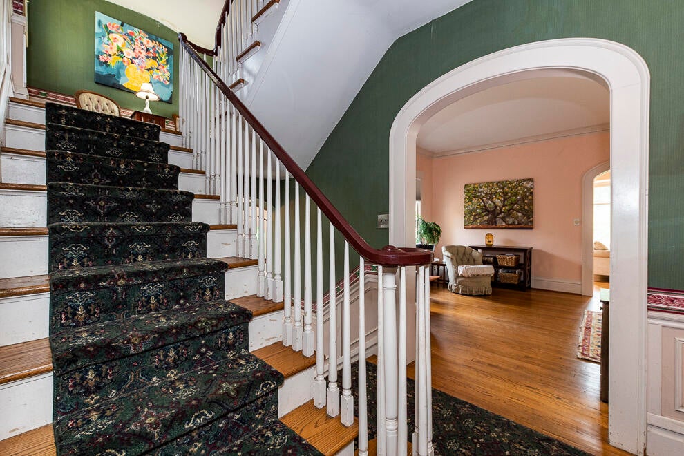 119 Prairie Avenue