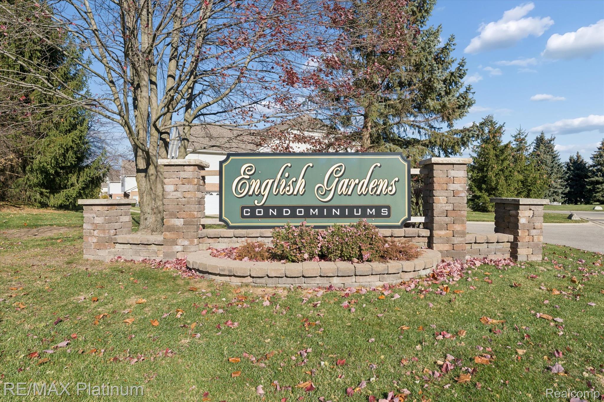 742 Olde English Circle