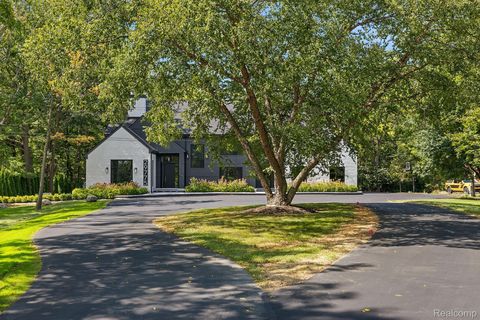 29775 BRISTOL Lane Bingham Farms Village MI 48025
