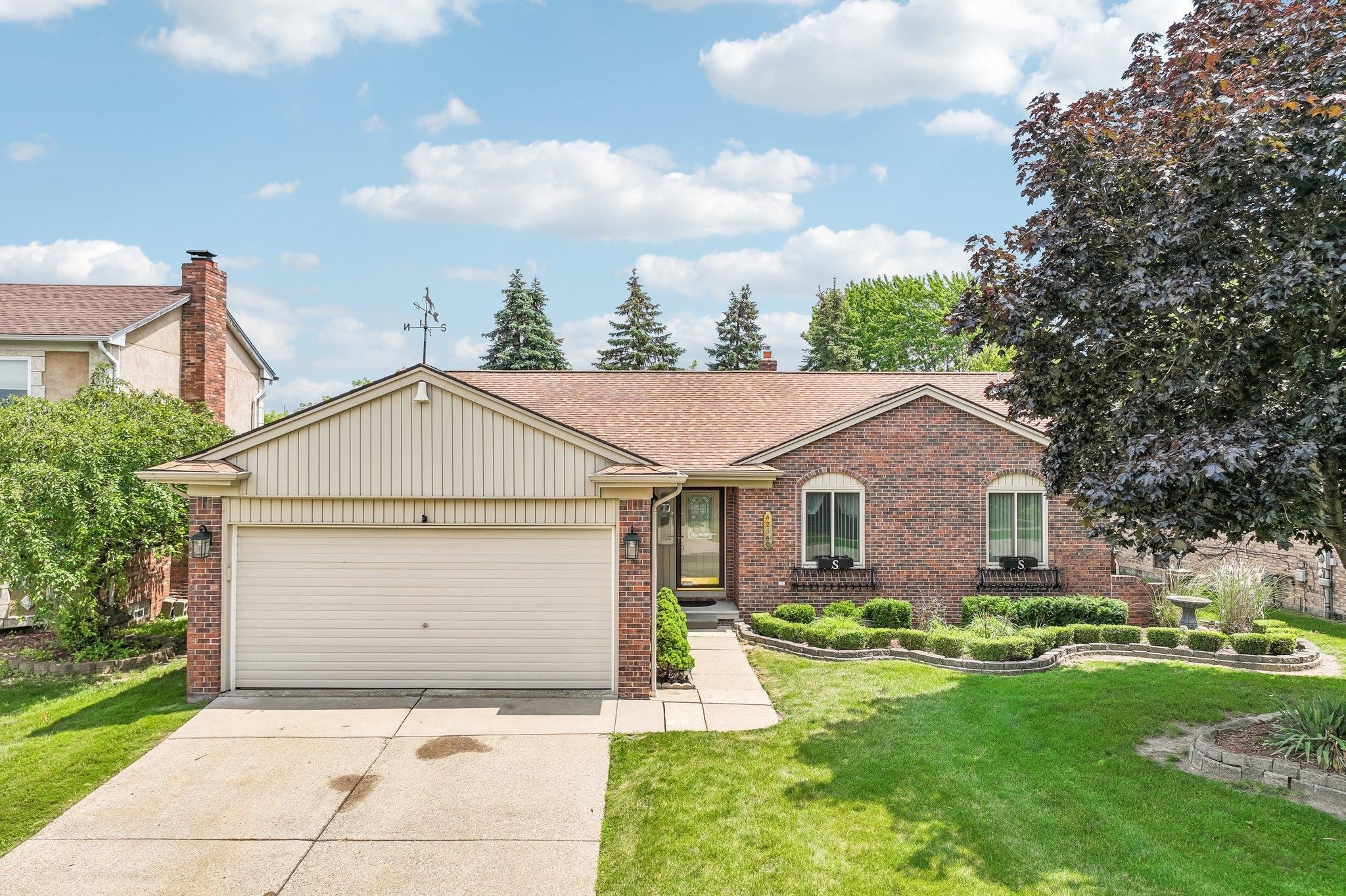 42140 Royal Lane