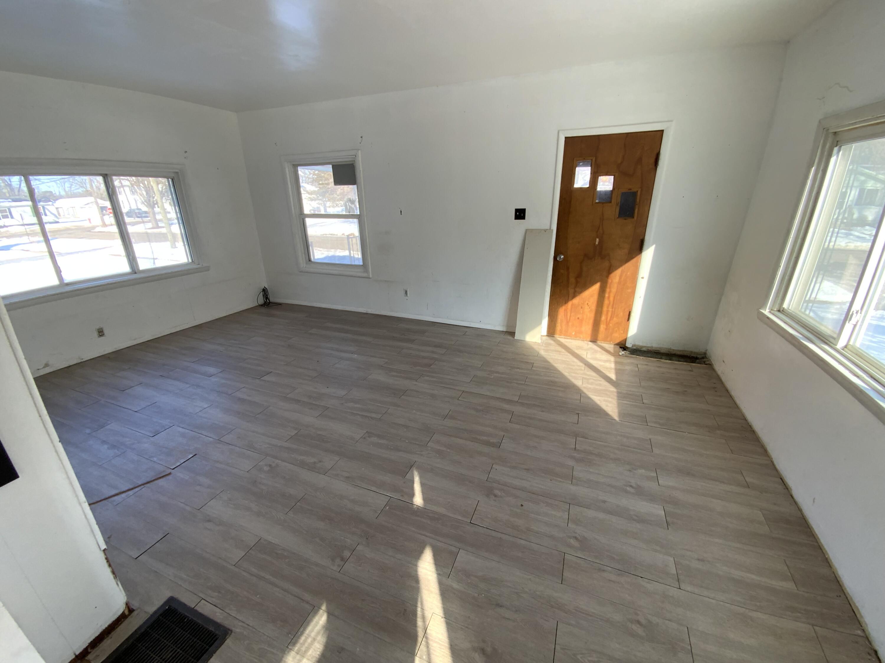 609 W Center Street