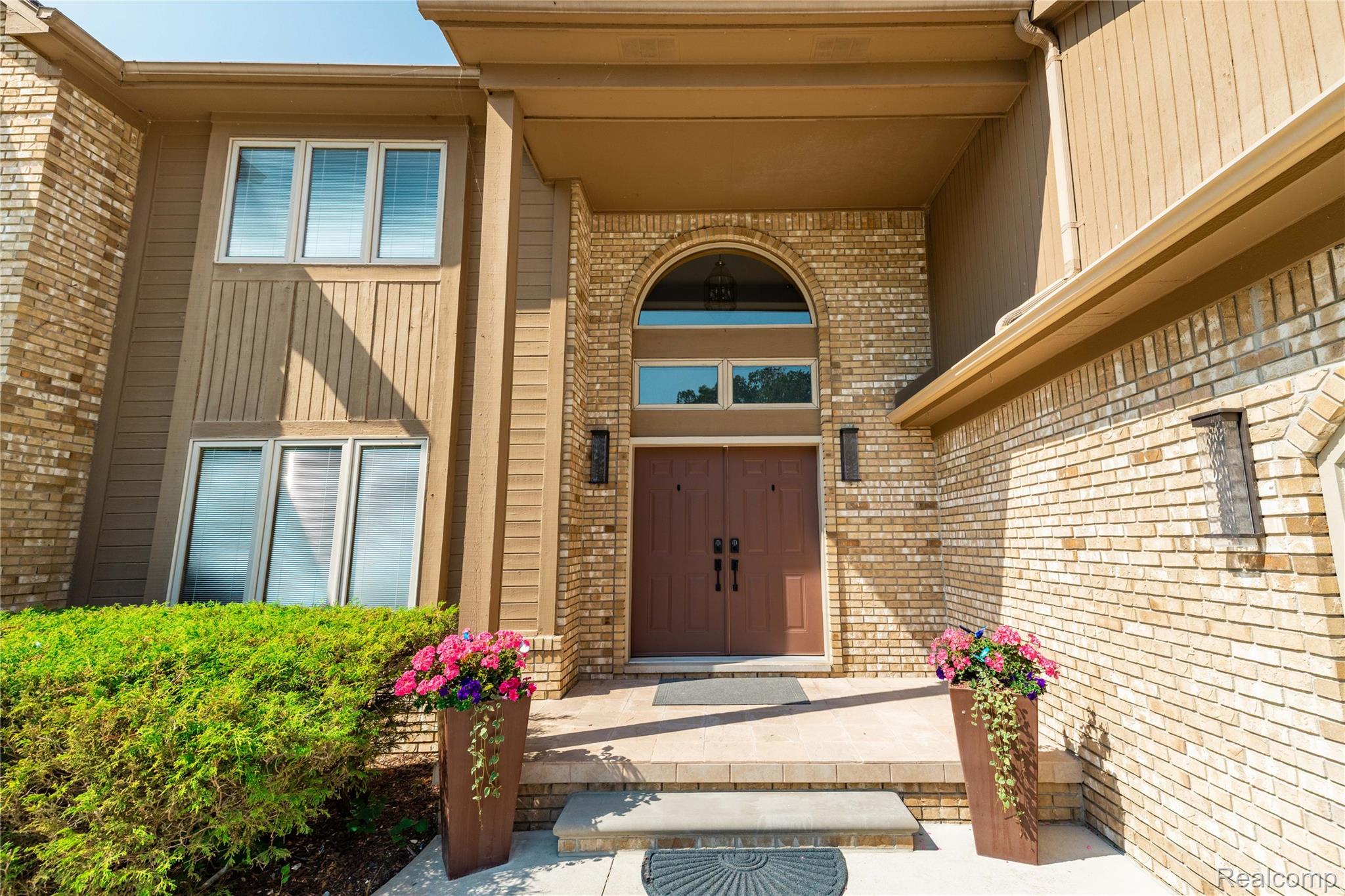 29462 East River Road