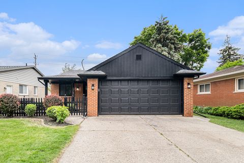 17575 Sunnybrook Avenue Lathrup Village City MI 48076