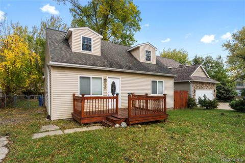 1330 Bamford Drive Waterford Charter Township MI 48328