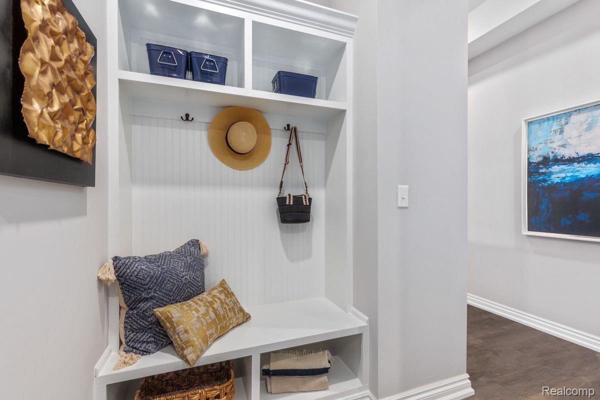 8511 West Valley Drive Unit 6