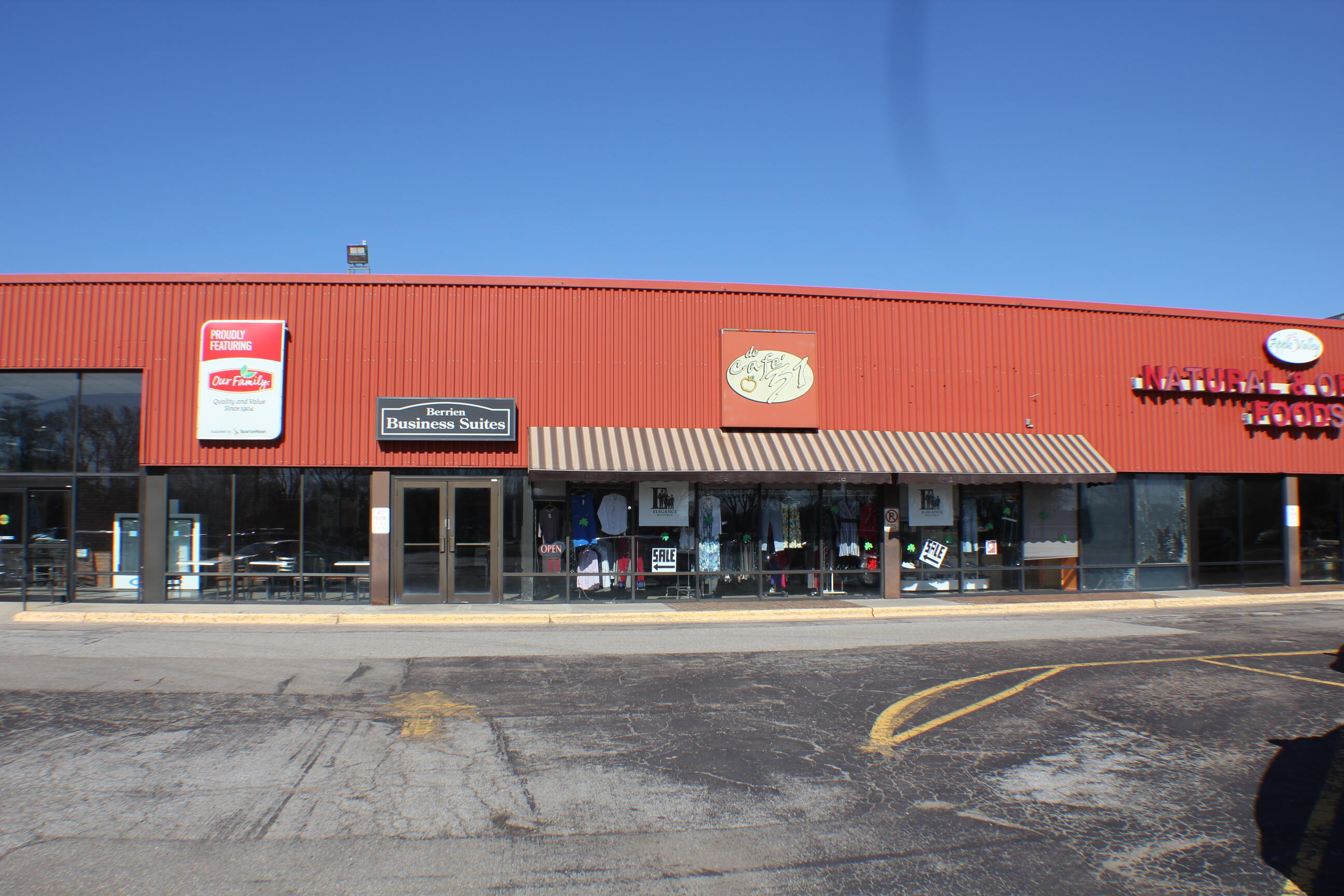 9067 N US Highway 31