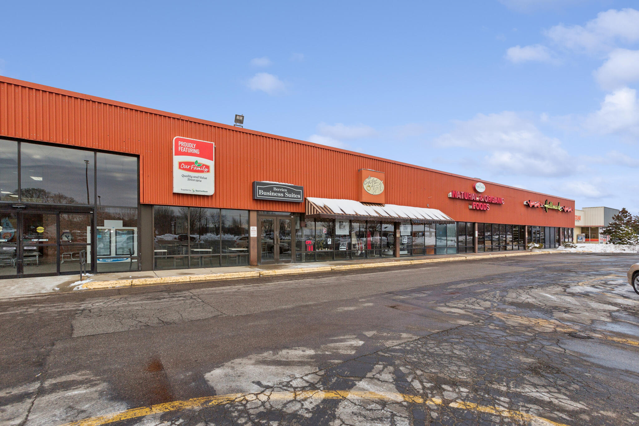 9067 N US Highway 31