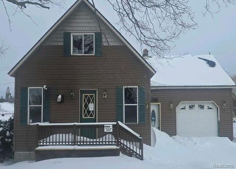 5852 3rd Avenue N Wells Township MI 49894