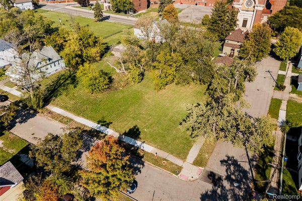 5900 BELVIDERE ST, DETROIT, MI 48213 - Image 100d5b5c4530c67e9366de3a4ab477ba/75107031
