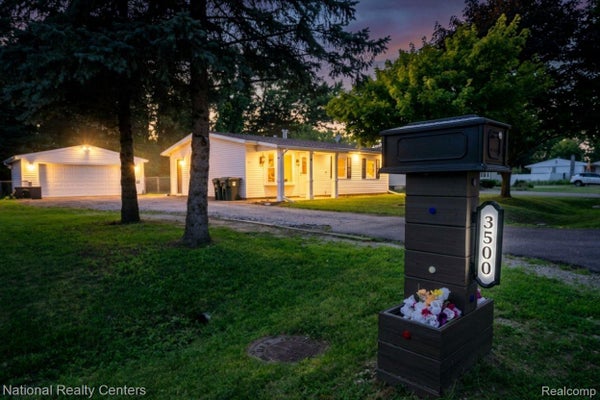 3500 GRAFTON ST, LAKE ORION, MI 48359 - Image 100f13a8a7b199378be104c2a3cf6adc/223098378