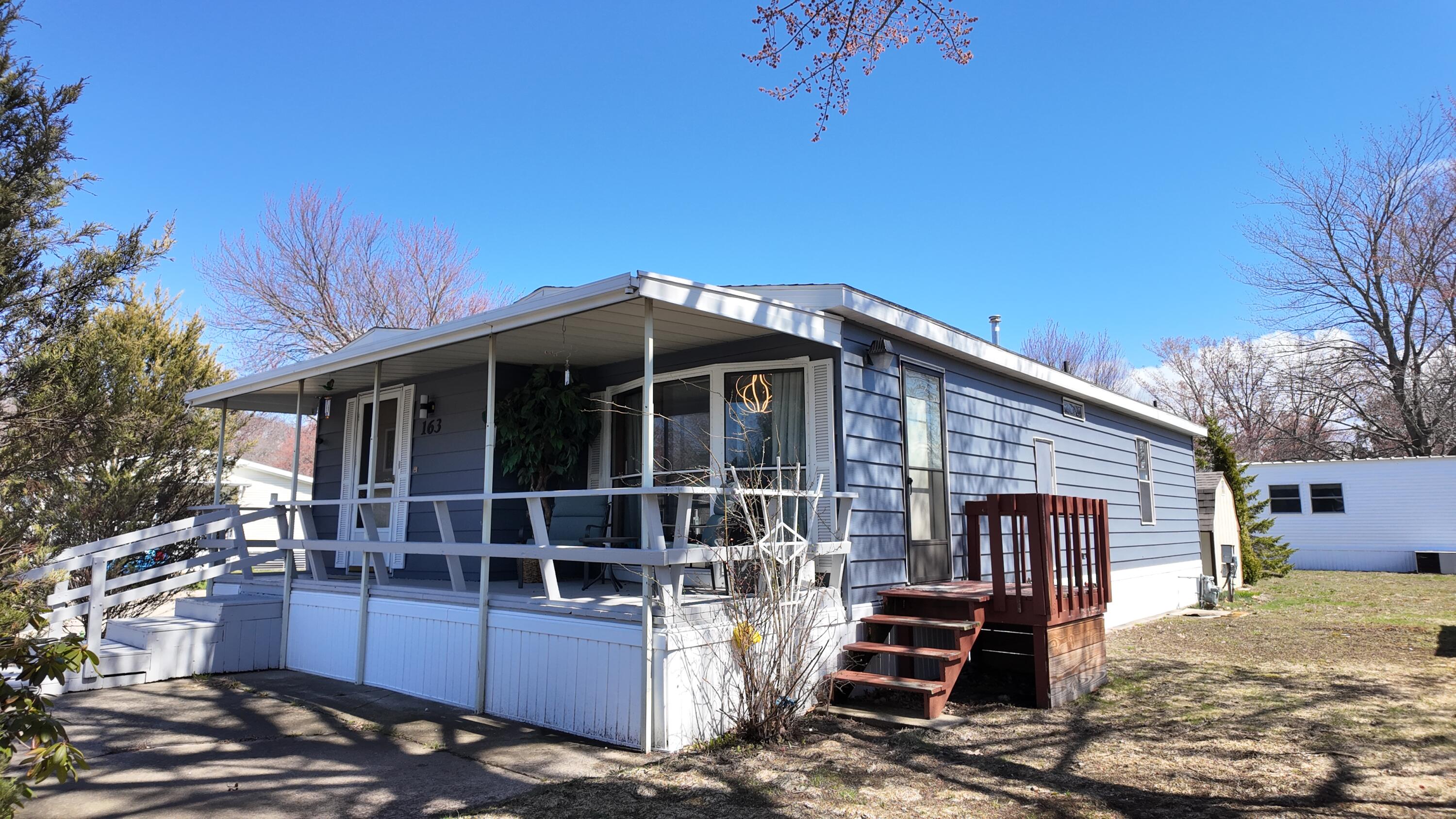 1700 Robbins Road 163