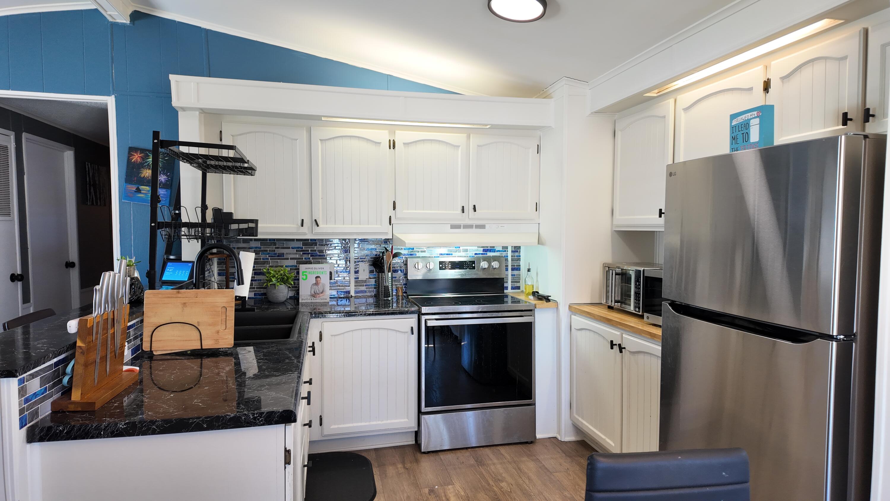 1700 Robbins Road 163