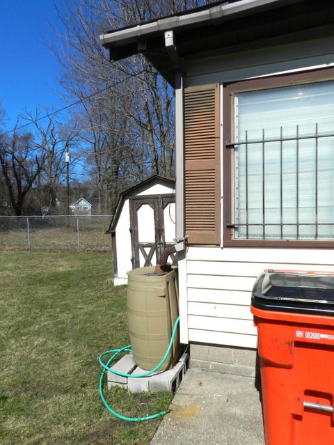 Tiny photo for 380 N McCord Street, Benton Harbor City, MI 49022 (MLS # 69026009574)