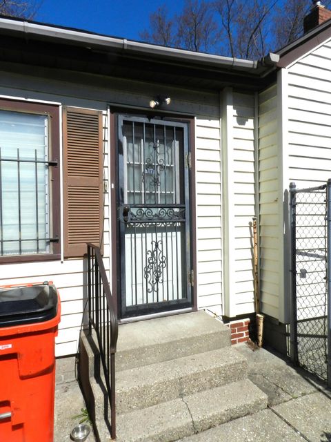 Tiny photo for 380 N McCord Street, Benton Harbor City, MI 49022 (MLS # 69026009574)