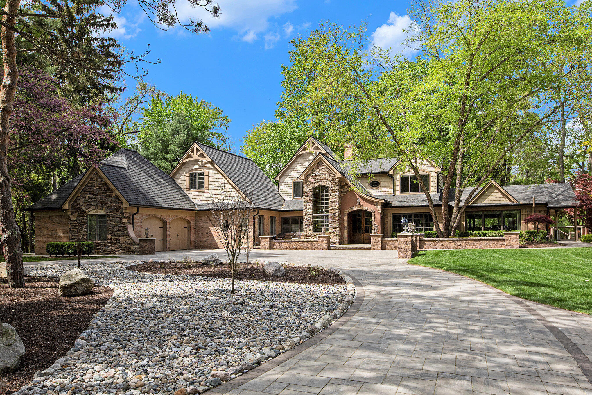 2891 Gale Road