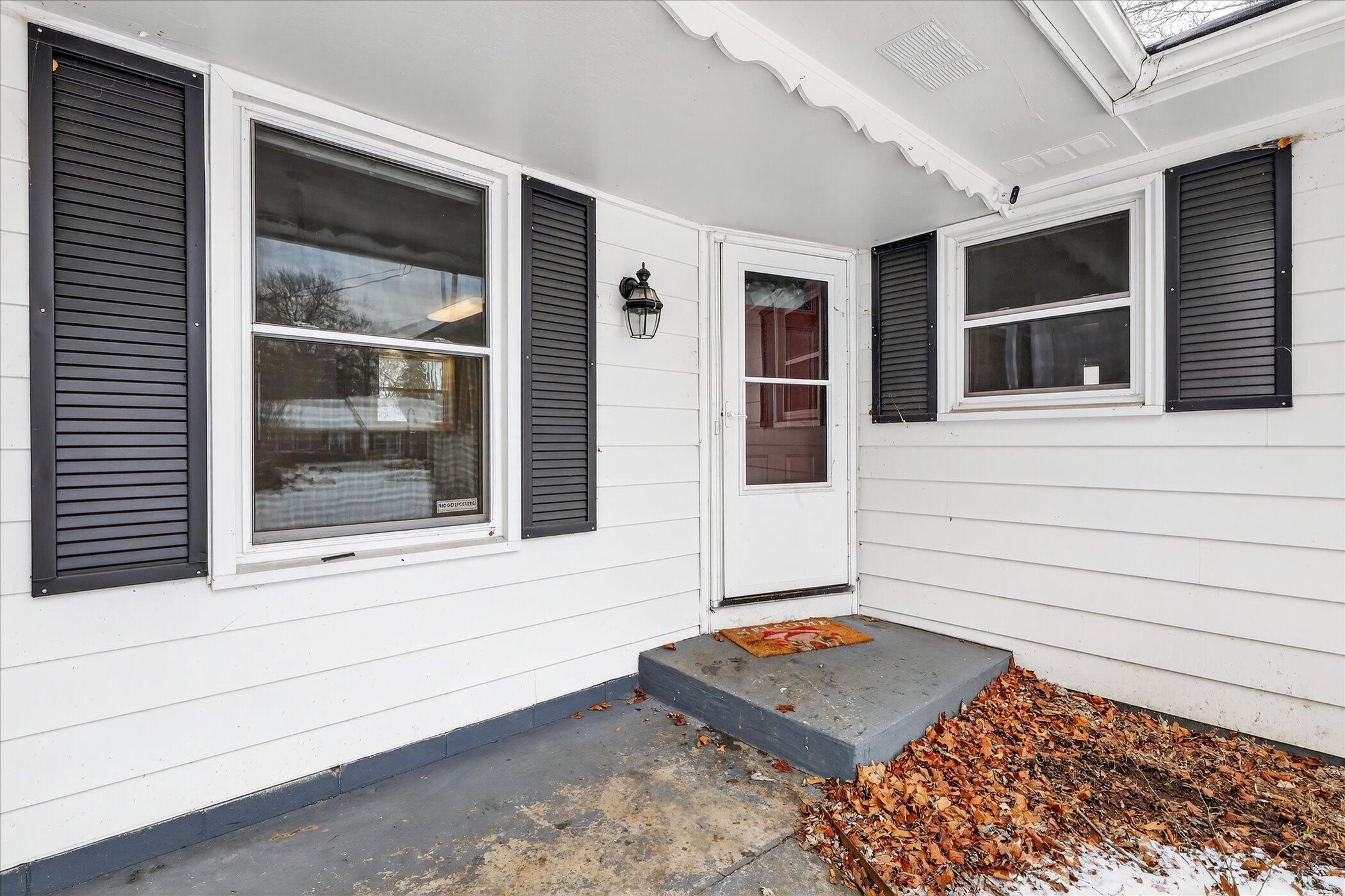 5699 Lamplighter Lane