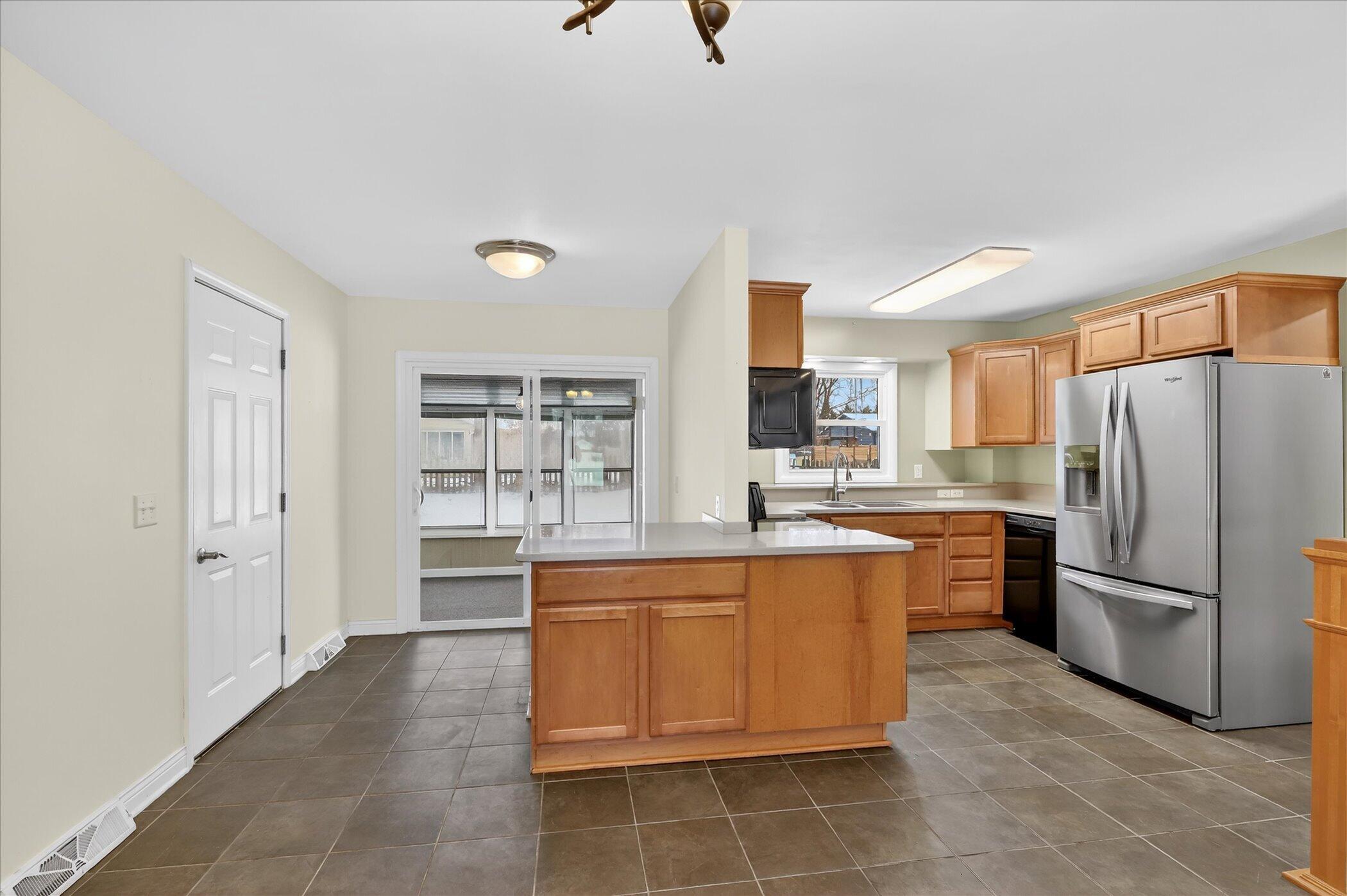 5699 Lamplighter Lane