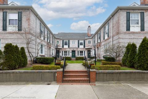 43 CRANFORD Lane Grosse Pointe City MI 48230