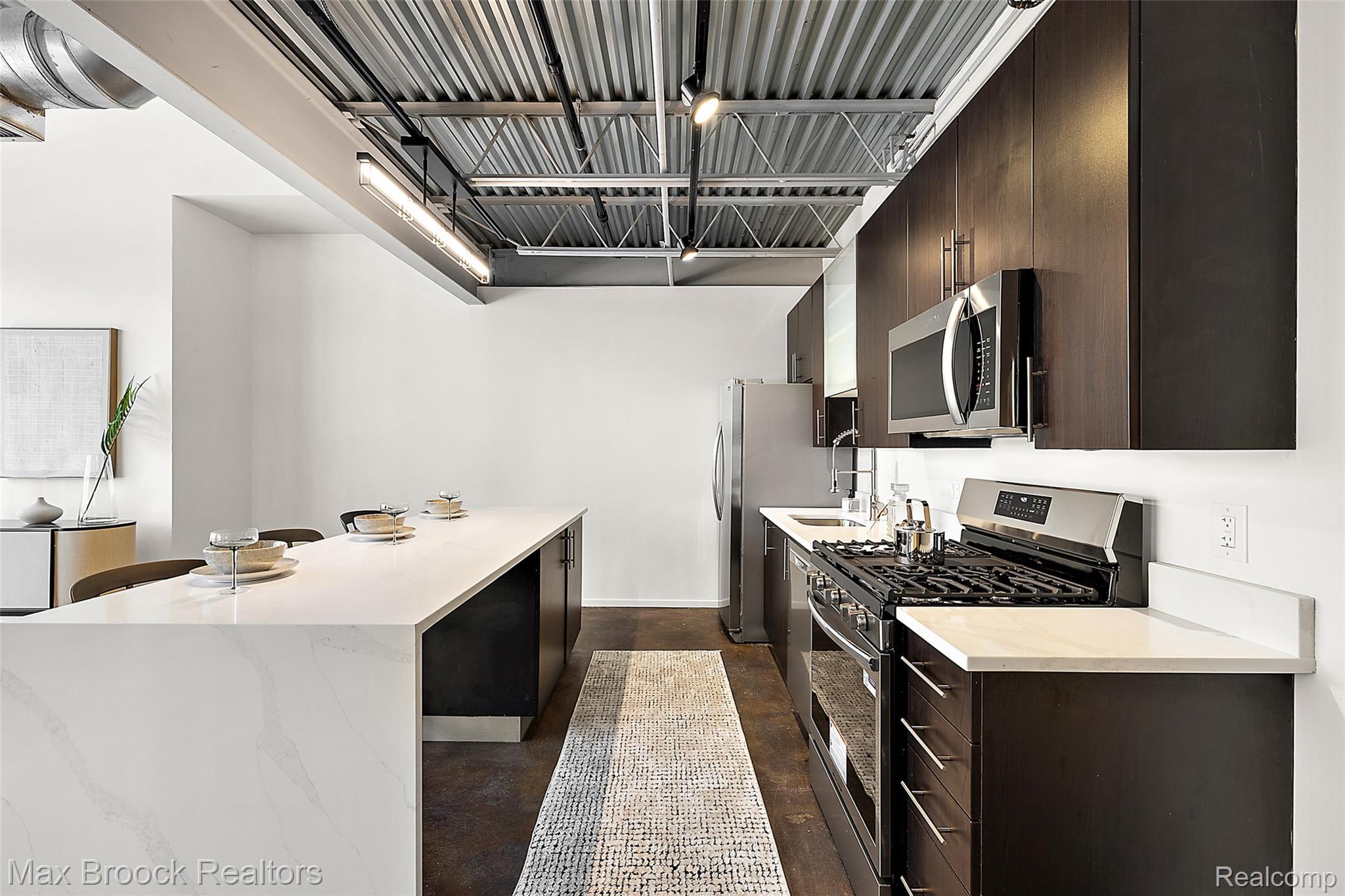 333 E Parent Avenue 40