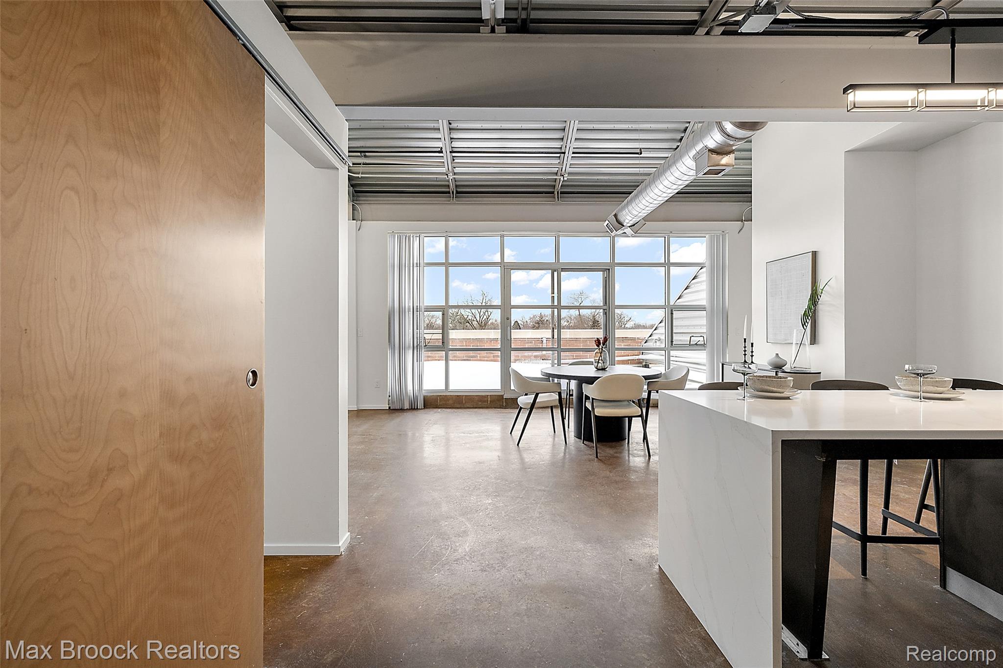 333 E Parent Avenue 40