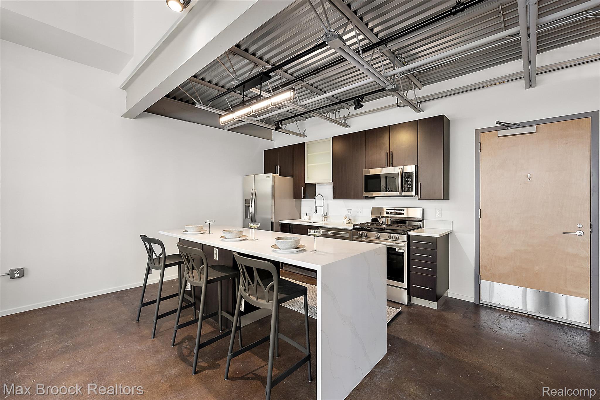 333 E Parent Avenue 40