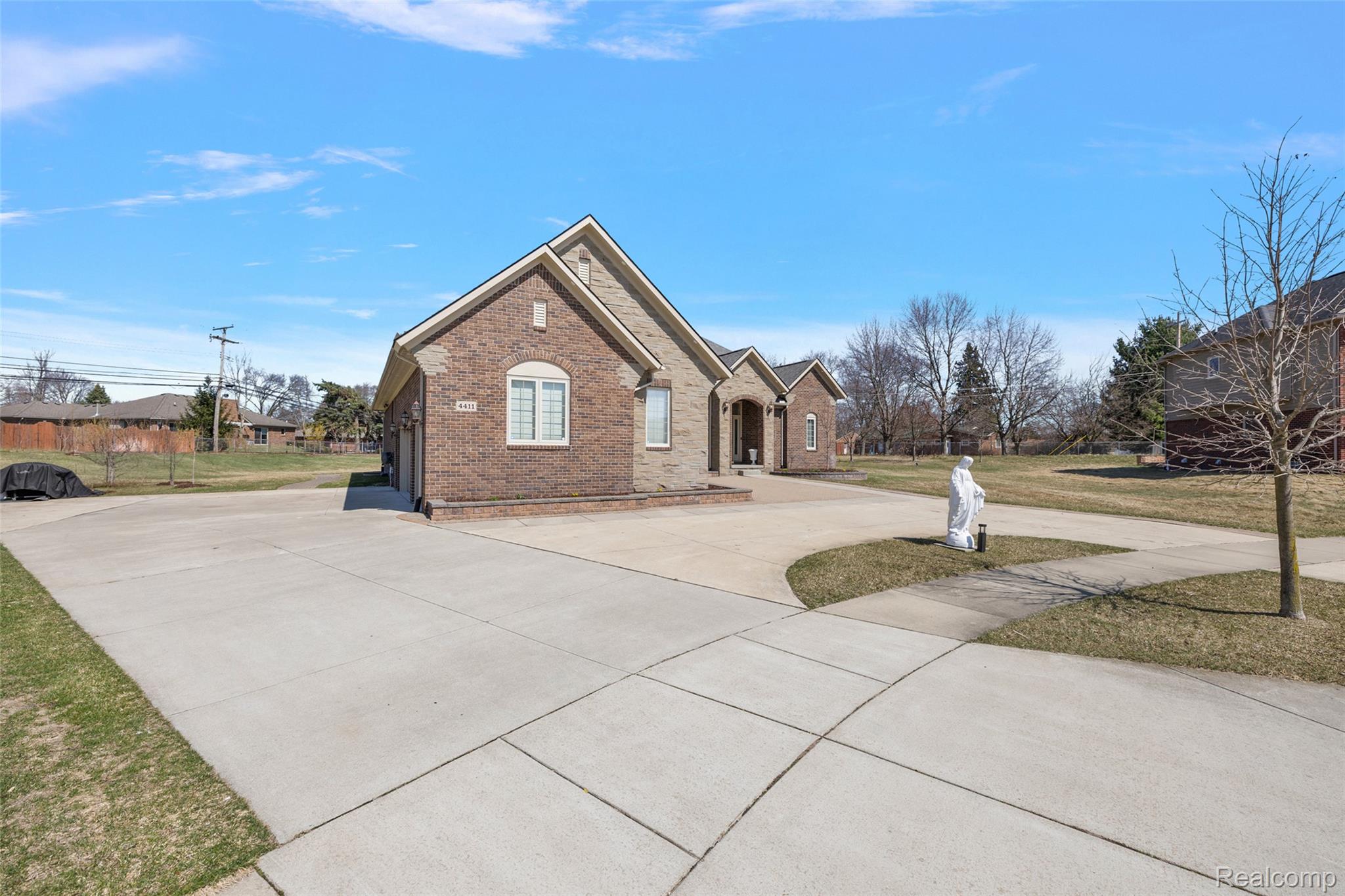 4411 Forster Lane