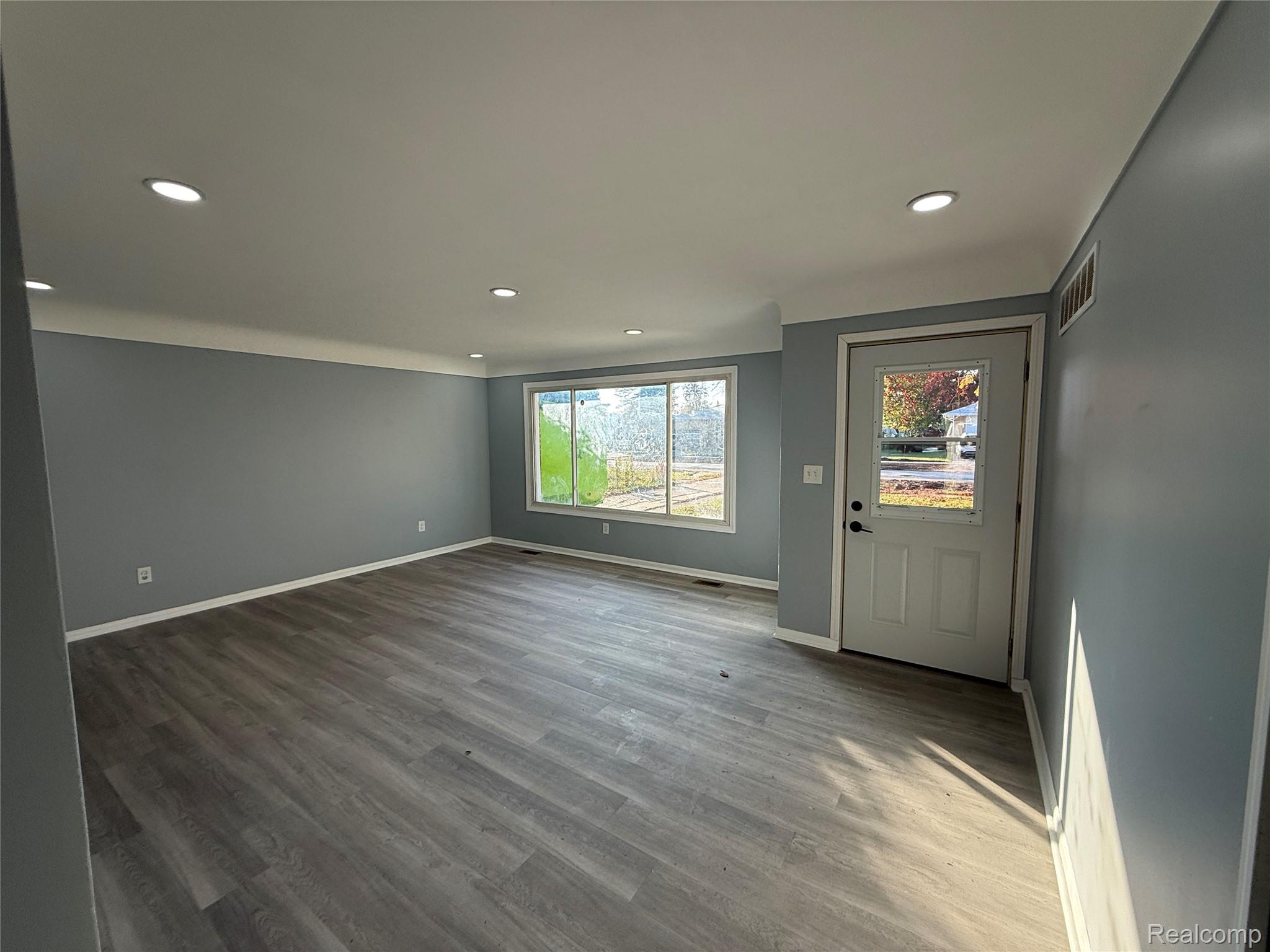 644 Meadowlawn Street