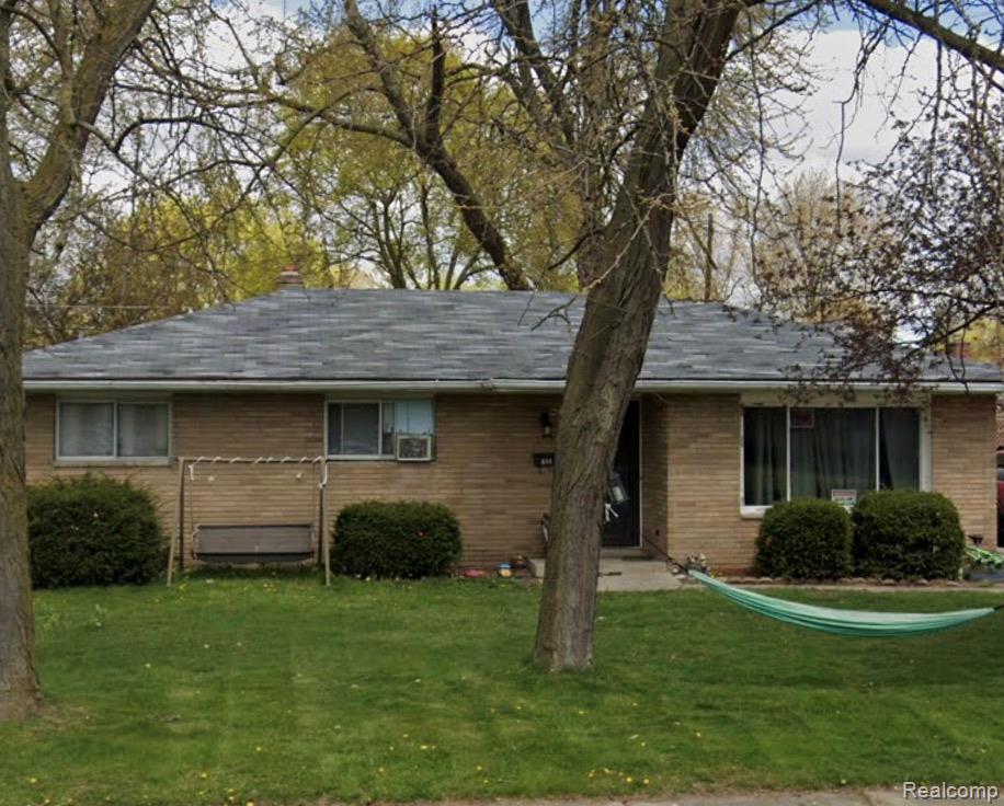 644 Meadowlawn Street