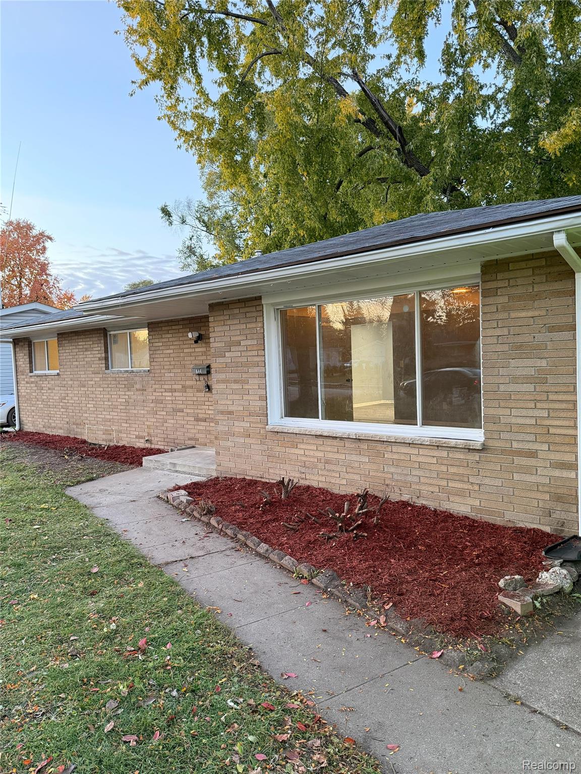 644 Meadowlawn Street