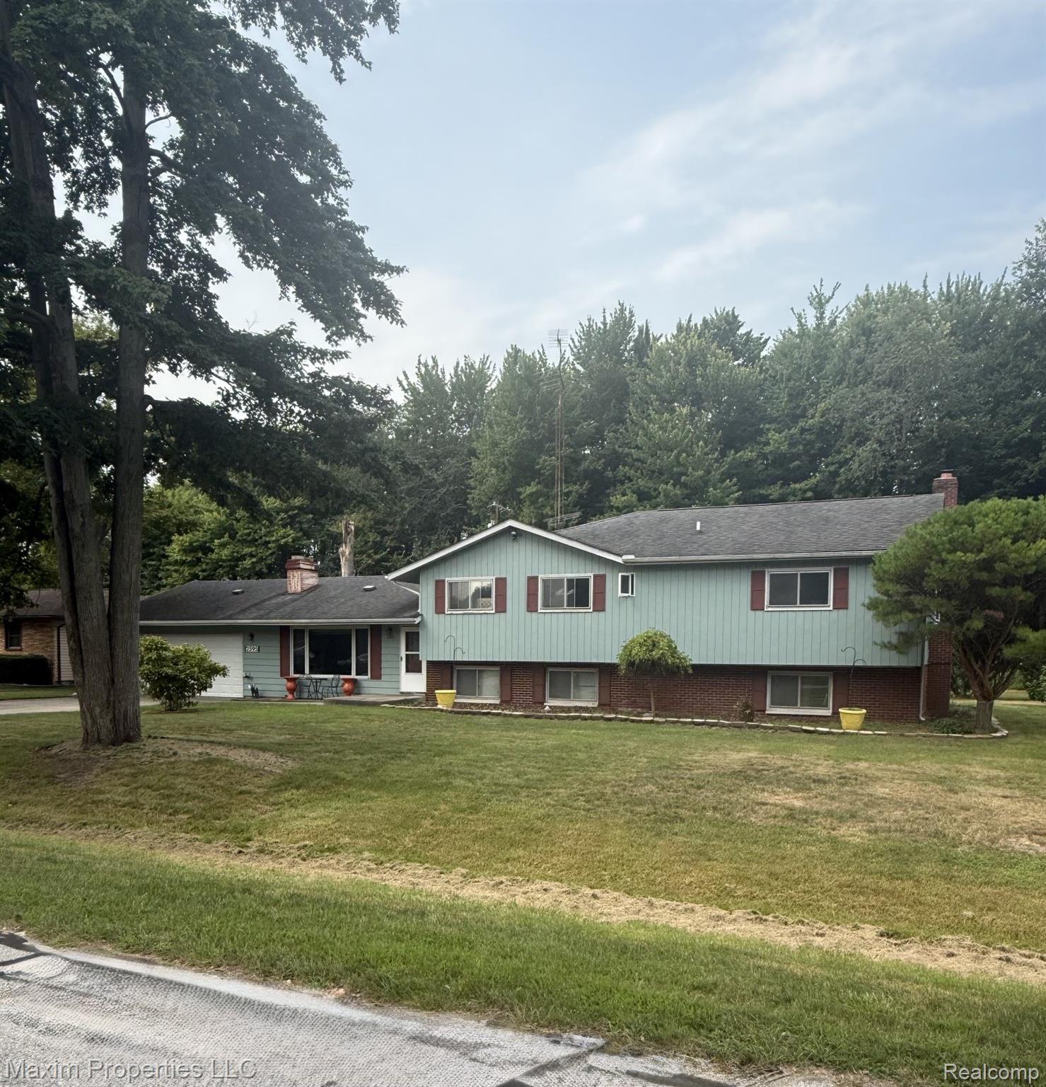 2595 Evergreen Lane