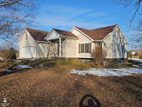 Photo of 2431 S Morrice Road, Owosso Charter Township, MI 48867 (MLS # 60050201533)